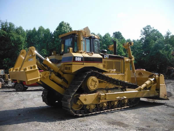 Tractor bulldozer CAT D8K